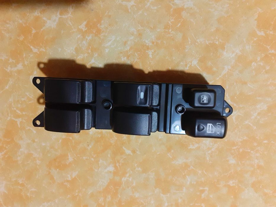 Бутони за ел.стъкла Mitsubishi  ASX   90 лв.