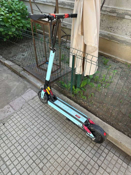 Vand trotineta  electrica Motus PRO 8.5 Lite 350W albastra