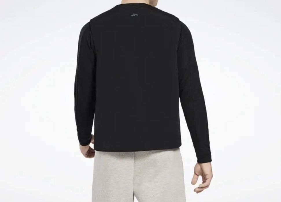 Жилетка Reebok черный