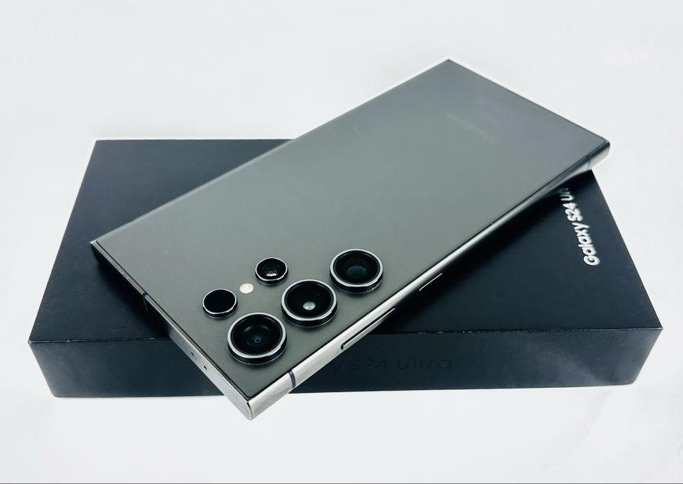 Samsung Galaxy S24 Ultra 5G 256GB 12RAM Black Отличен! Гаранция!