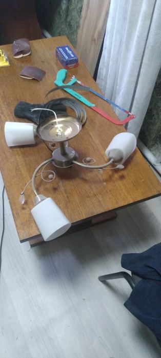 Продам люстру б/у в хорошем состояний