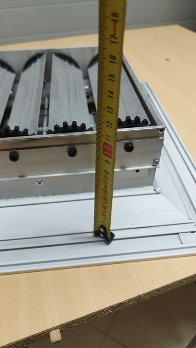 Таванна решетка - Алуминиев дифузор за въздуховоди 30/30см 4+1бр