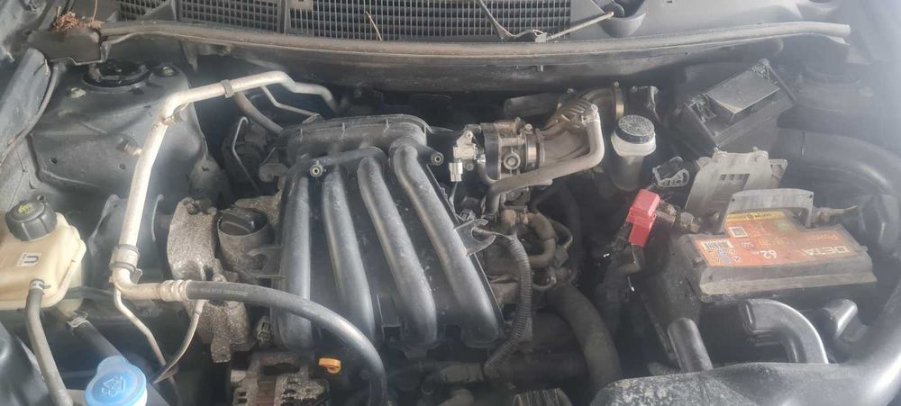 Предна броня и колектори за НИСАН КАШКАЙ  1.6i  HR16  –  на части