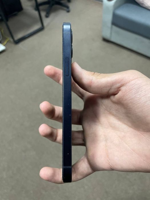 Iphone  12  blue