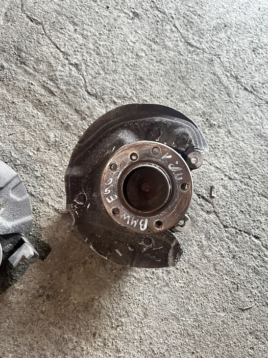 Преден Шенкел ляв и десен BMW E90/91