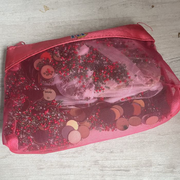 Продам пакет с бисером