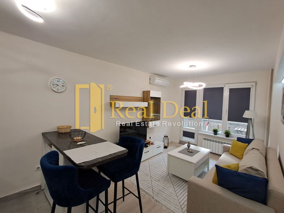 Дава се под наем Двустаен апартамент в София, Център - 46 кв.м за 698.19 € - Снимка #1