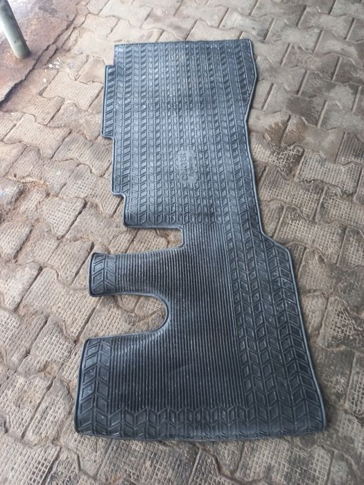 Продам полик митсубиси кантер.