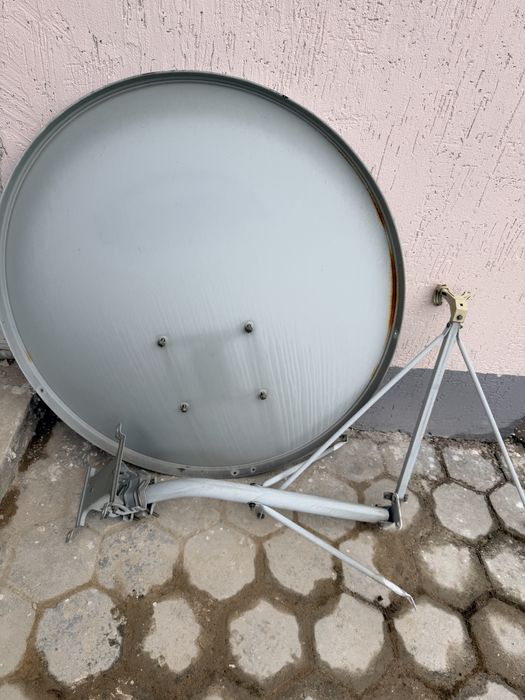 Продам спутниковую антенну