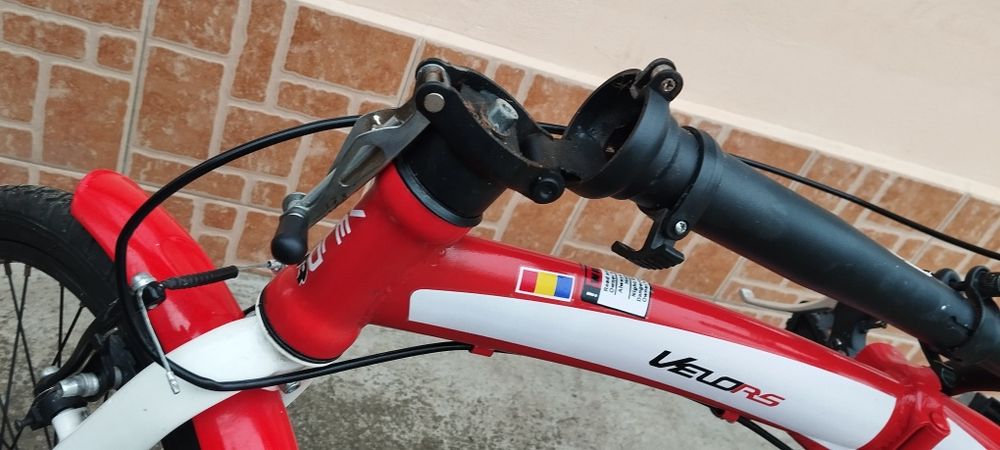 Vand două biciclete