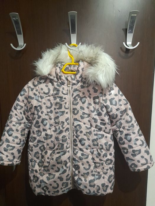 Vând greacă 7 ani LC WAIKIKI  .