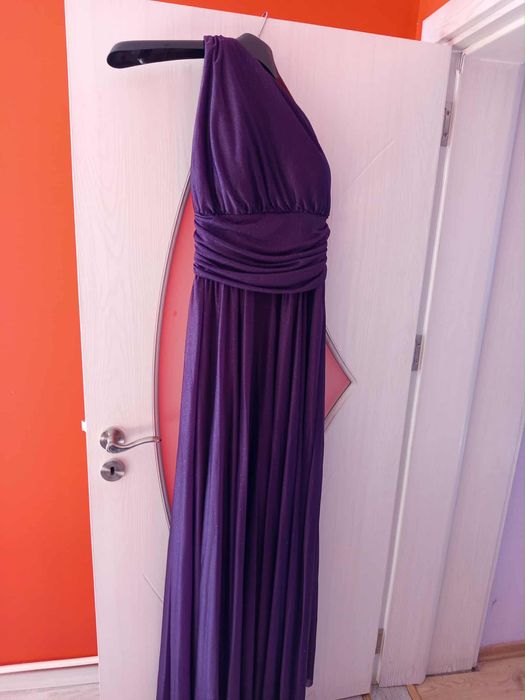 Рокли носени по 1 път