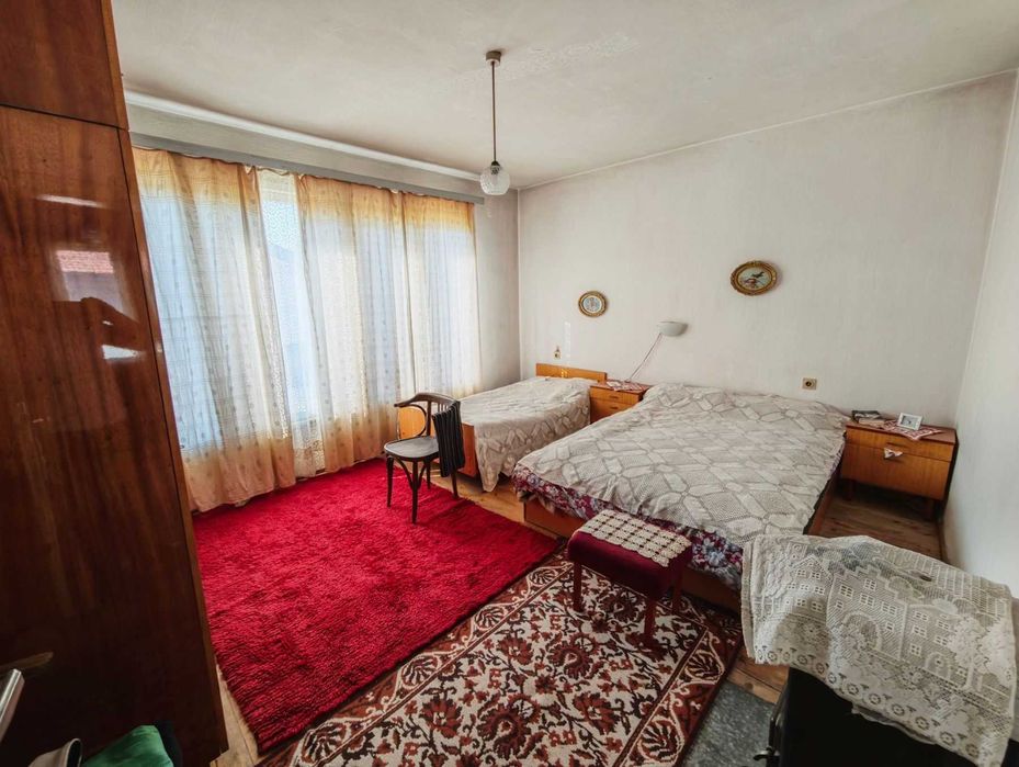 Етаж от къща за продажба в гр. Самоков