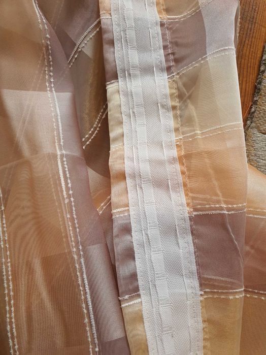 Нежна завеса в преливащи нюанси