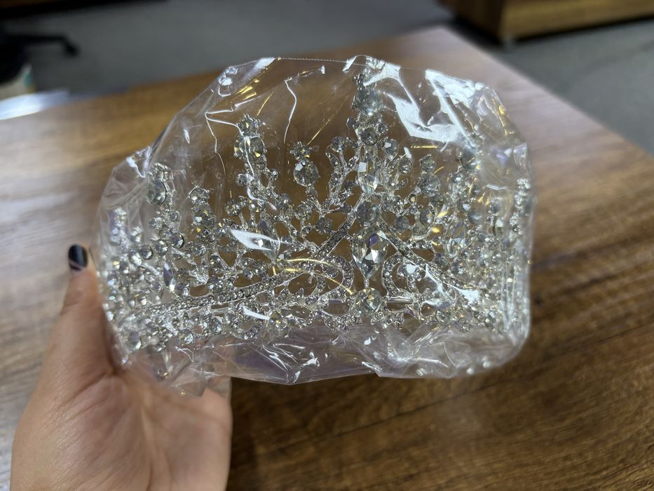 Диадема или корона