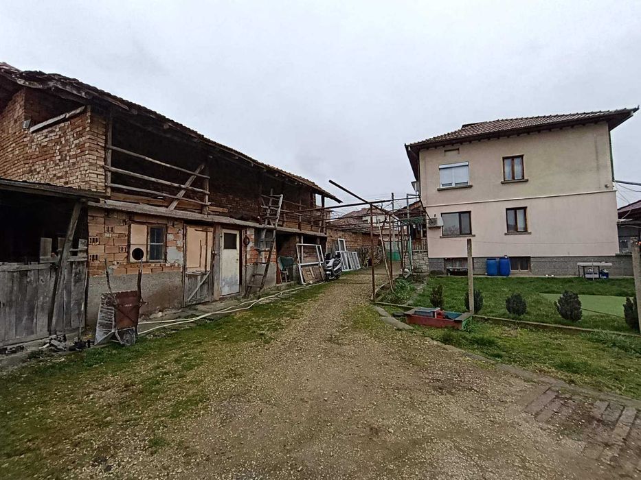 Етаж от къща Луковит.