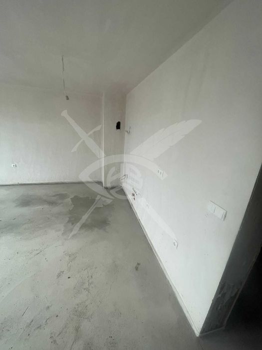 Дава се под наем Двустаен апартамент в Пловдив, Остромила - 81 кв.м за 108000 € - Снимка #2