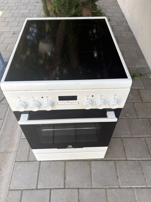 Aragaz ELECTROLUX , 4 arzatoare, Electric, L 50 cm