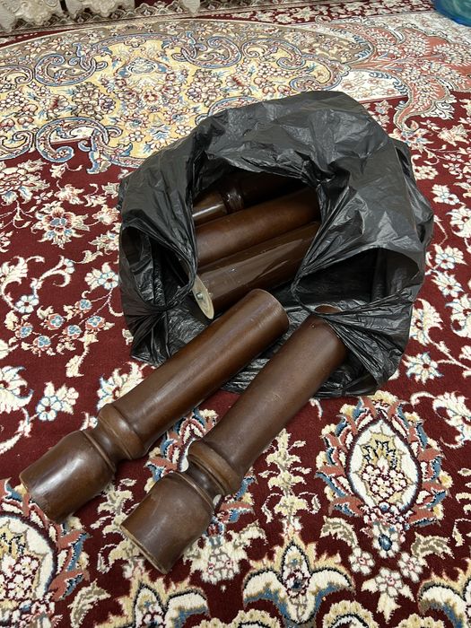 Hashamatli daraxrang stol sotiladi(xontaxta ham boladi)