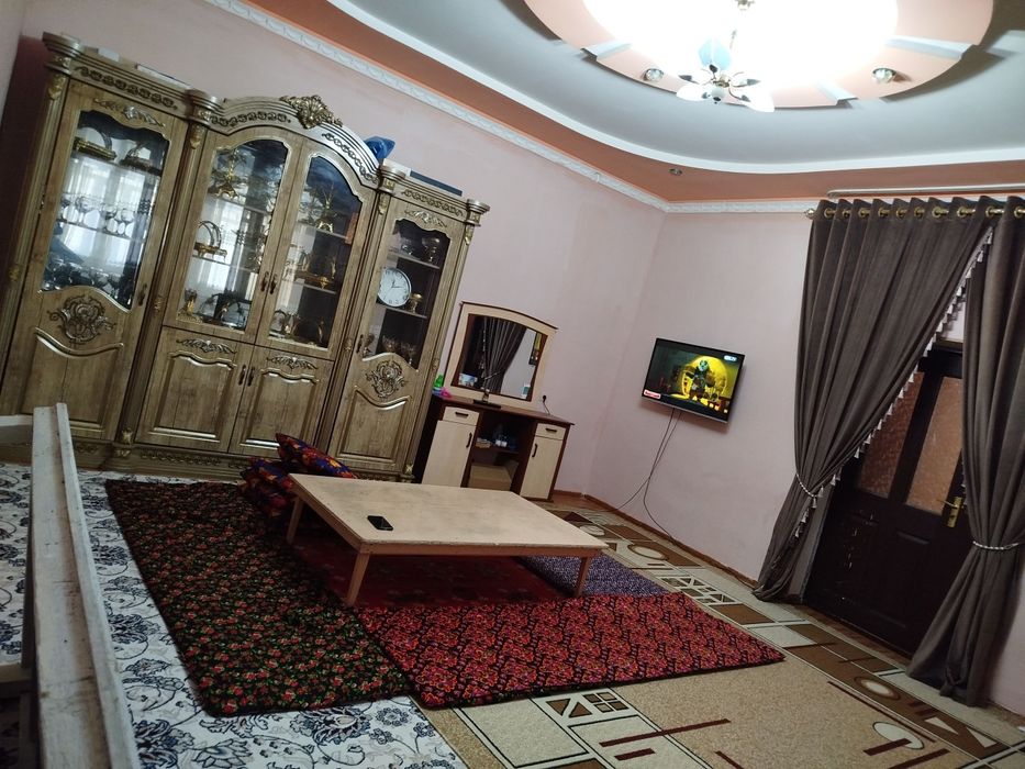 Yangiyoʻlda 6 sotokli  kotej sotiladi