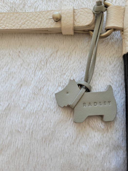Клъч чанта RADLEY LONDON с подарък по избор на ТОП цена