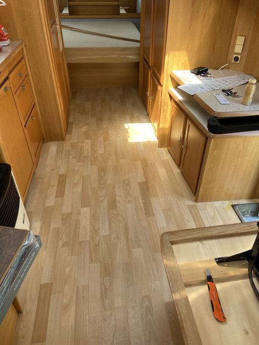 Качесвени монтажи на ламиниран паркет. Винил и др.