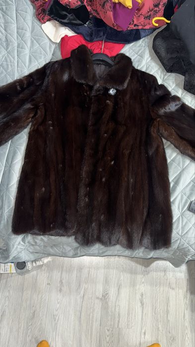 Blana naturala 100% de nurca , realizata la comanda si bine ingrijita