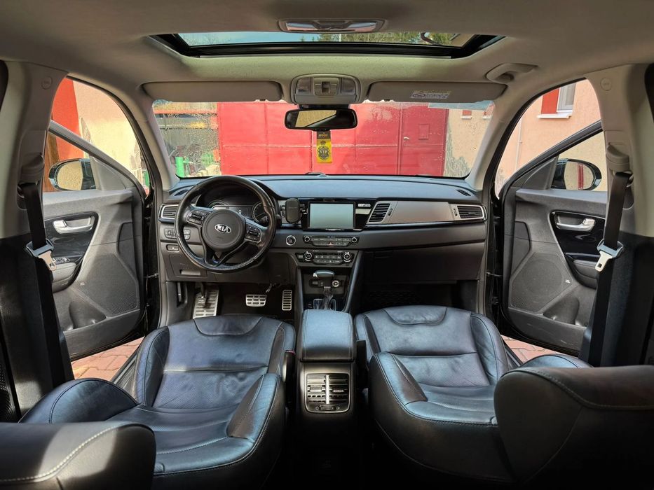 Kia Niro Hybrid 1.6 GDi Business 2017 Automat, Piele, Trapa, etc