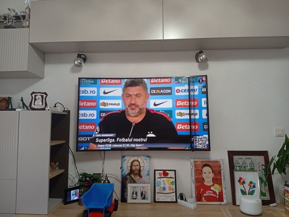 Vand Tv Samsung curbat,138 diagonala