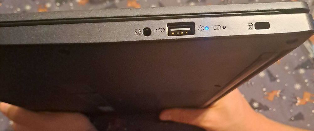 Лаптоп Acer Aspire 3, AMD Ryzen 5, 8GB (използван, добро качество)