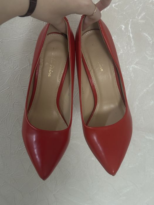 Туфли красные