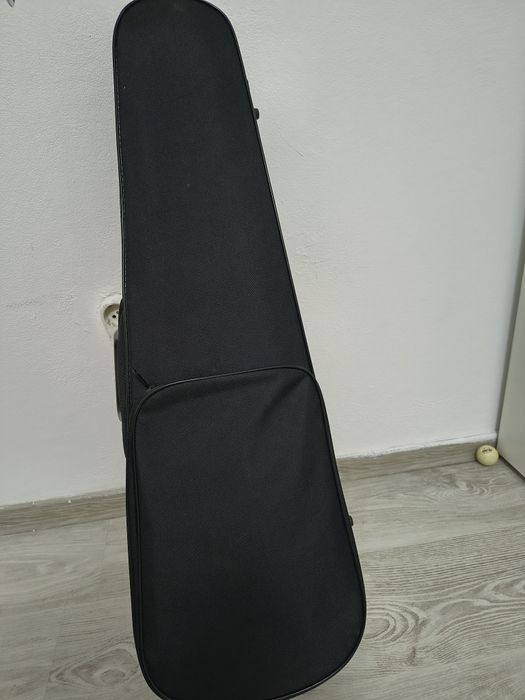 Vioară Hora 4/4 + arcuș, toc și sacâz – stare foarte bună