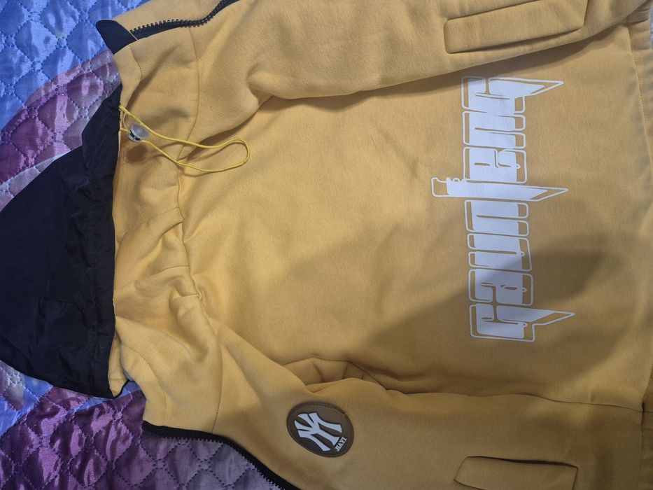 Продам куртку на мальчика