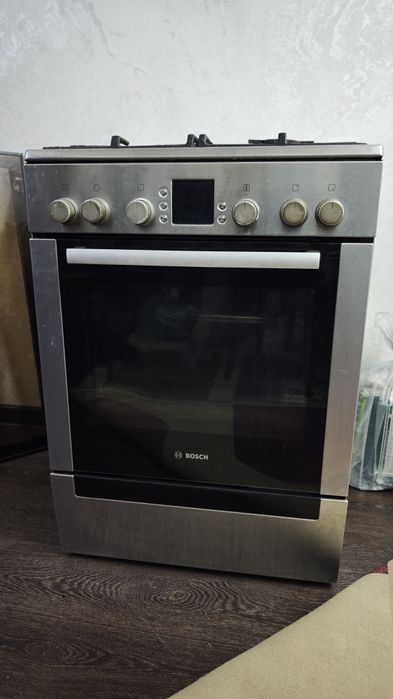 Газ плита BOSCH.