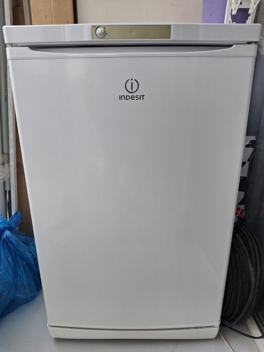 Морозильник Indesit