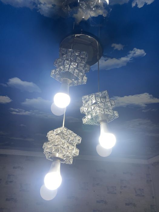 Продам люстру в хорошем состояний