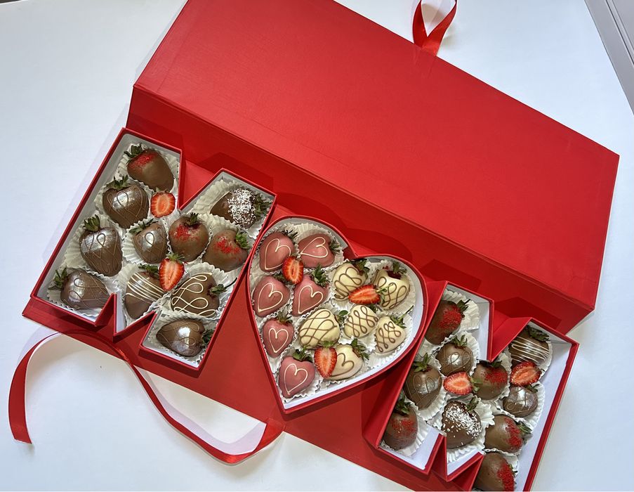 Клубника в шоколаде в премиум коробке