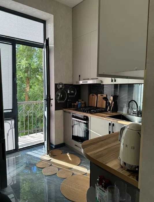 *Сталинский дом ул.Шота Руставелли 3к квартира 80м2,С арендатором,Евро