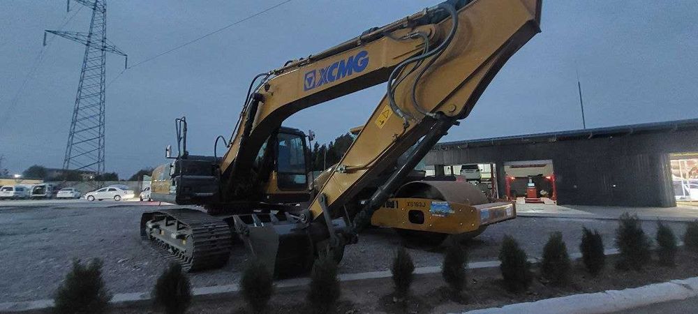 XCMG XE200C  гидравлический гусеничный экскаватор. 1,2
