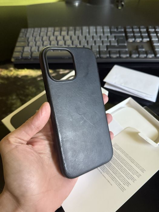 Iphone 13 pro max оригинален кожен калъф