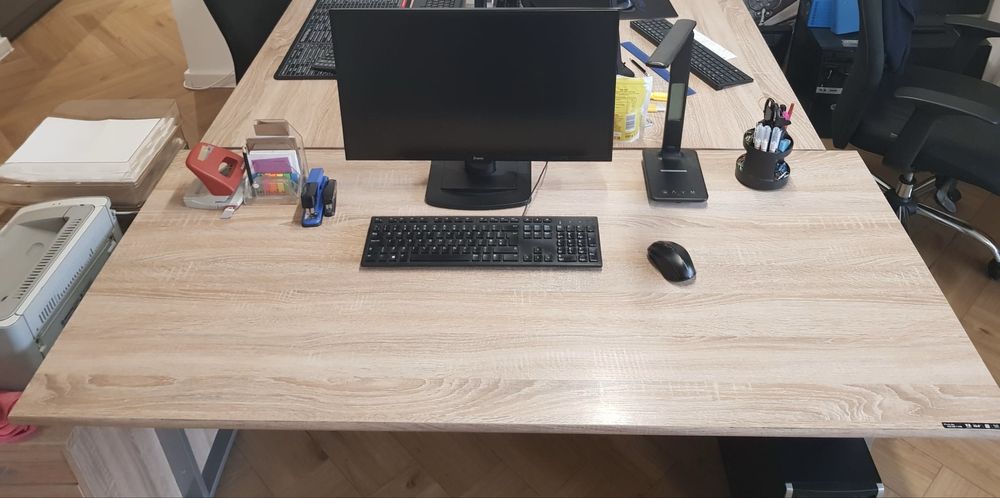 Birou + comodă cu sertare, picioare metalice, stare foarte bună