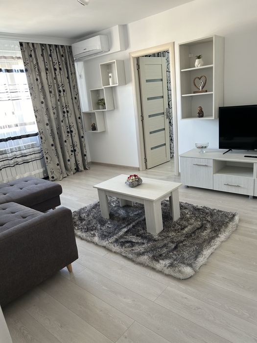 Inchiriez apartament in regim hotelier