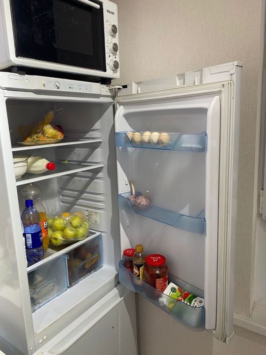 Холодильник в хорошем состаяний