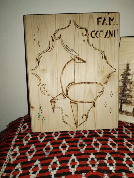 Plăci de lemn pirogravate – cadoul perfect, creat manual și unic!