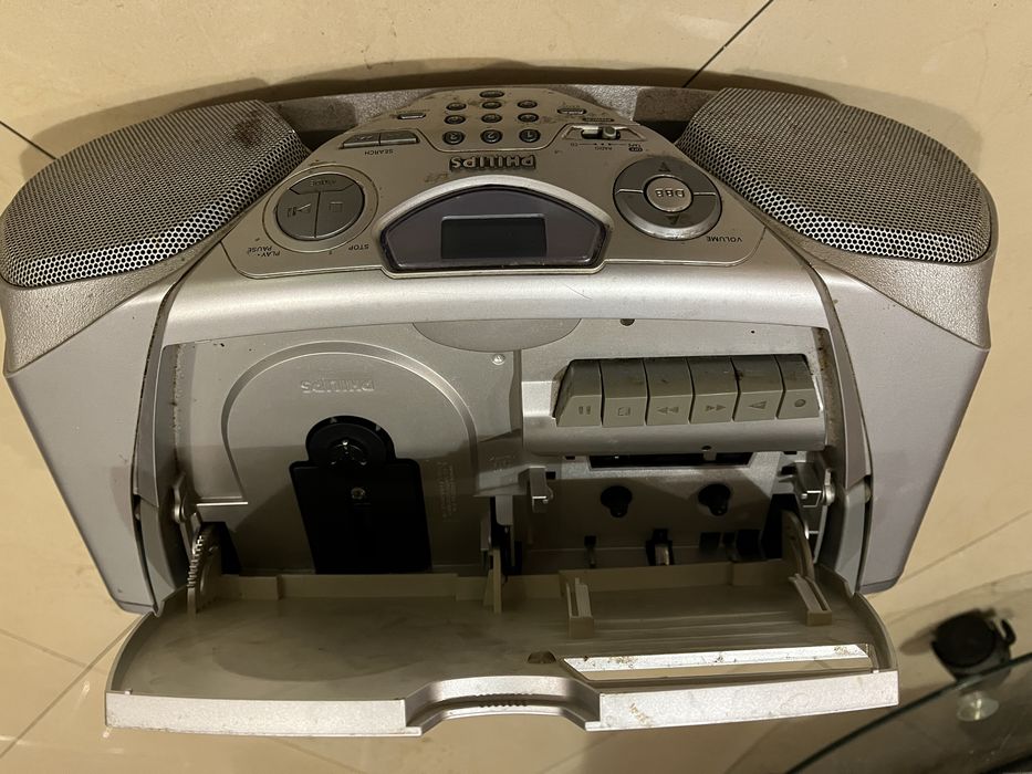 Radio-casetofon cu CD Philips AZ1500/00c
