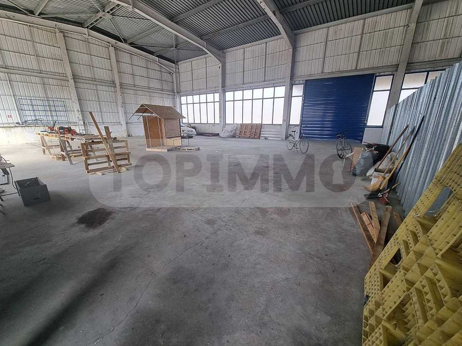 Дава се под наем Промишлена сграда в с. Гецово, Област Разград - 360 кв.м за 2295 € - Снимка #2