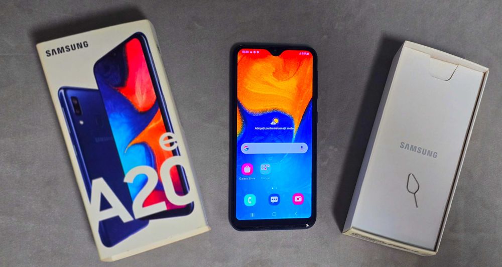 Telefon mobil Samsung Galaxy A20e, dual sim, 32 gb