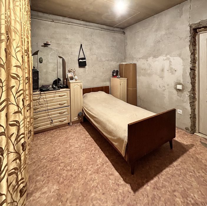 Спочно продам кирпичный дом