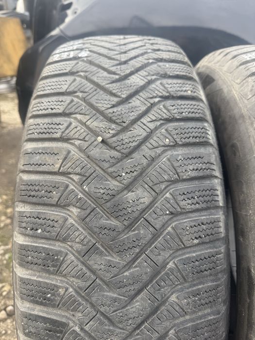 2 броя зимни гуми Laufen 235/65 R17 Dot 2718 ном 211