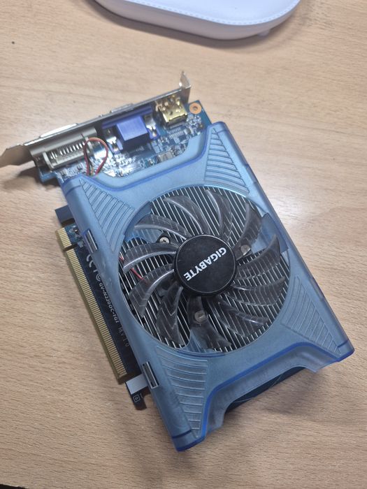 Видеокарта Nvidia GeForce gt220